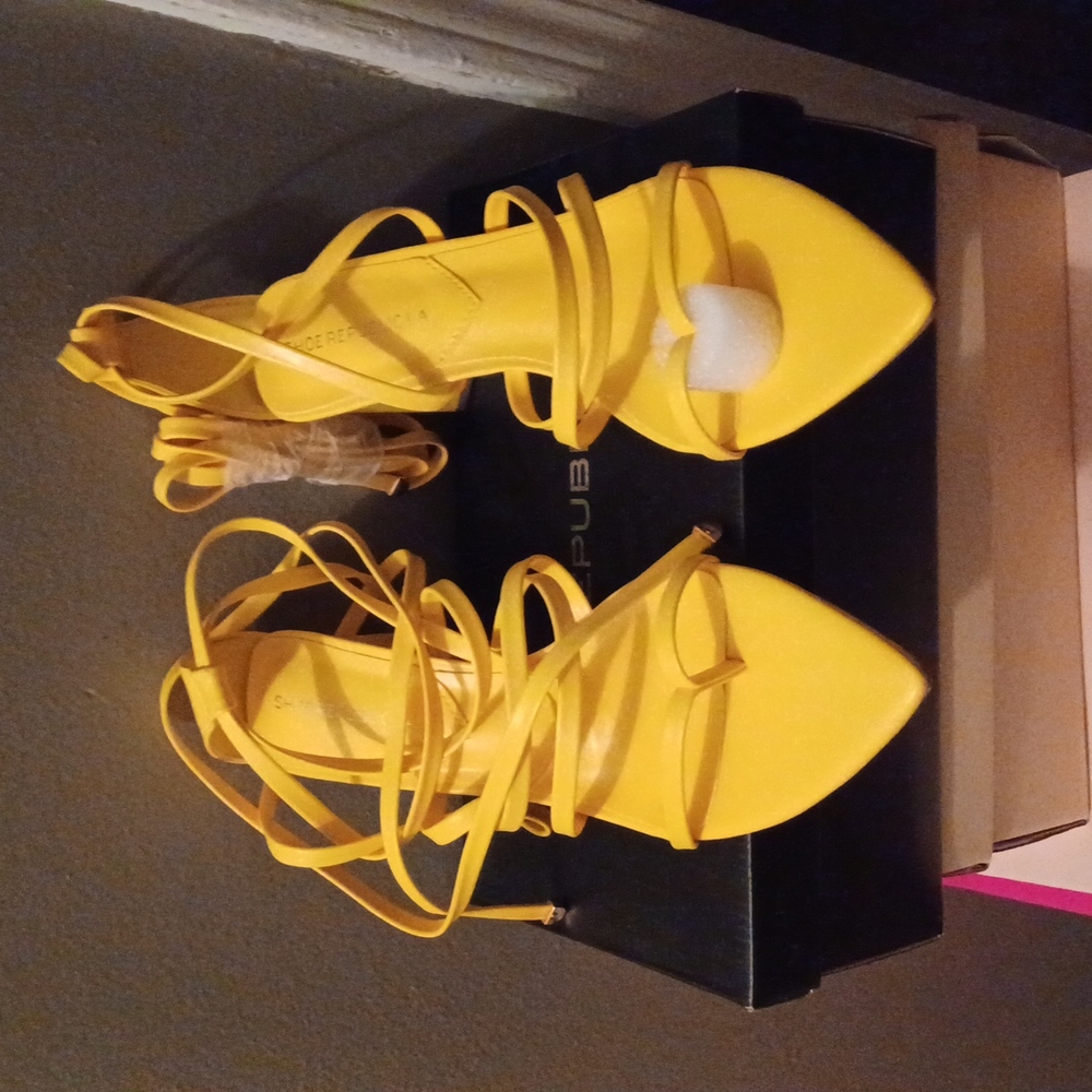 Yellow strappy heels